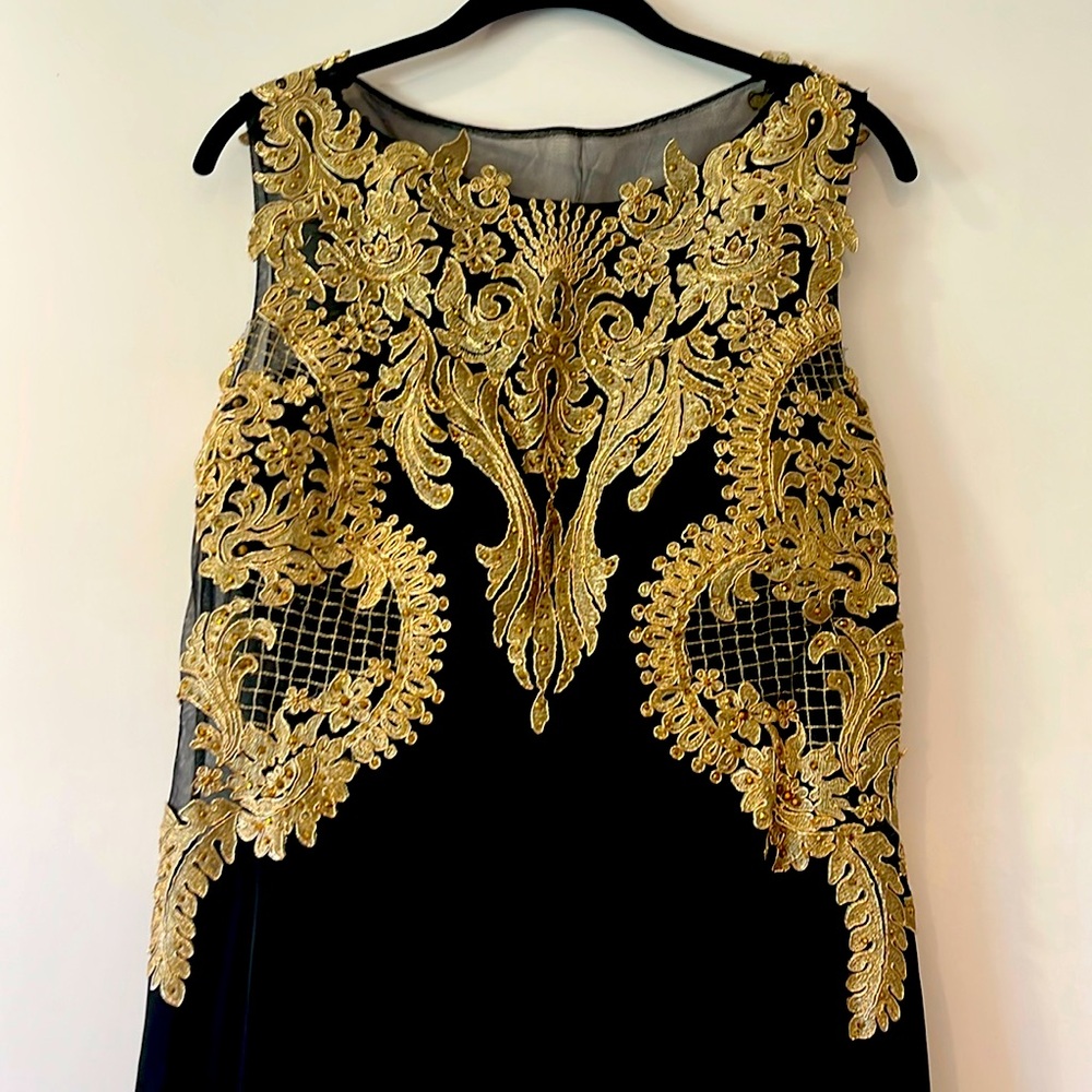 Size 12 La Femme evening gown with built in bra and sexy back